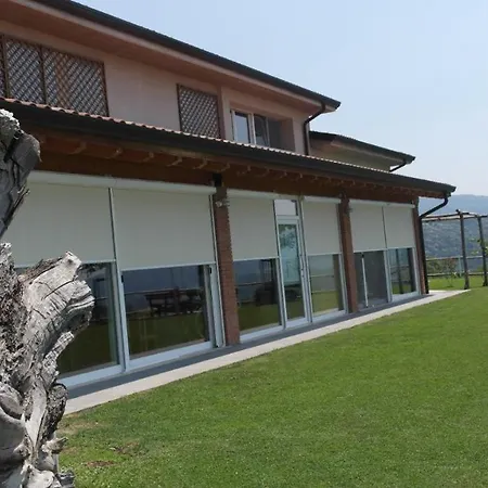 Fattoria Monte Baldo Vista * Caprino Veronese